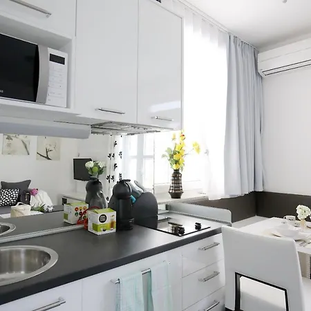 Kozino Nicole Design Apartment Exterior photo