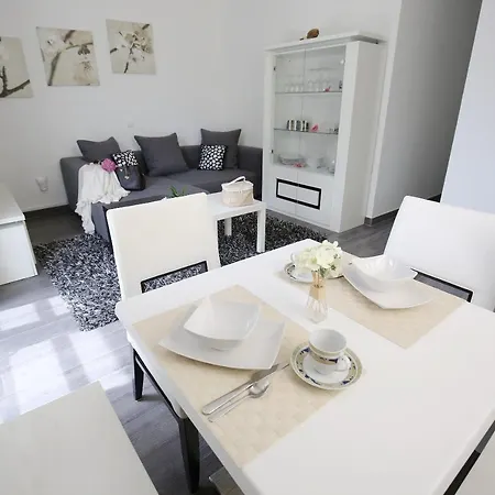 Kozino Nicole Design Apartment Exterior photo