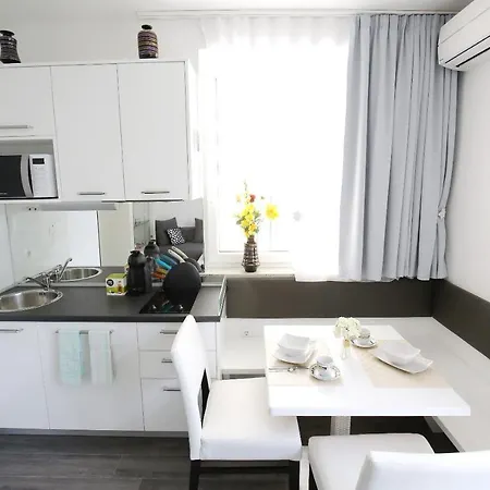 Kozino Nicole Design Apartment Exterior photo